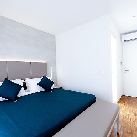 Hotel Simi Lan Lignano Sabbiadoro Kültér fotó