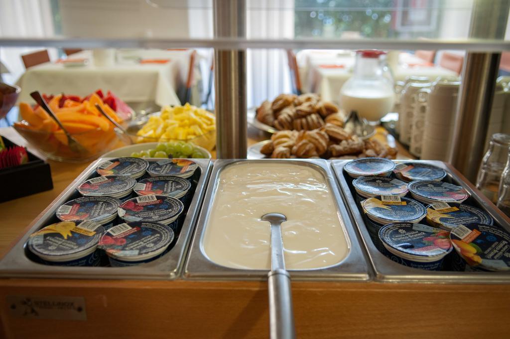 Hotel Simi Lan Lignano Sabbiadoro Kültér fotó