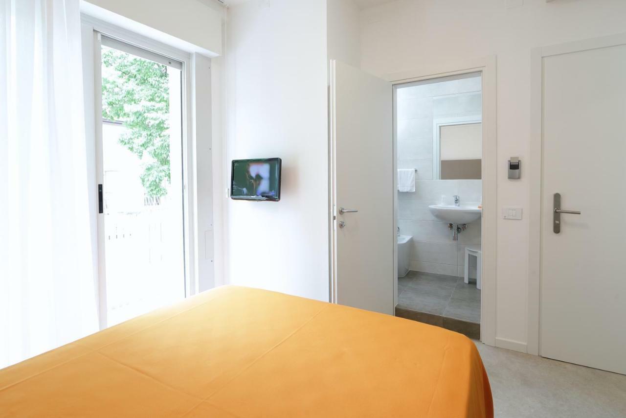 Hotel Simi Lan Lignano Sabbiadoro Kültér fotó